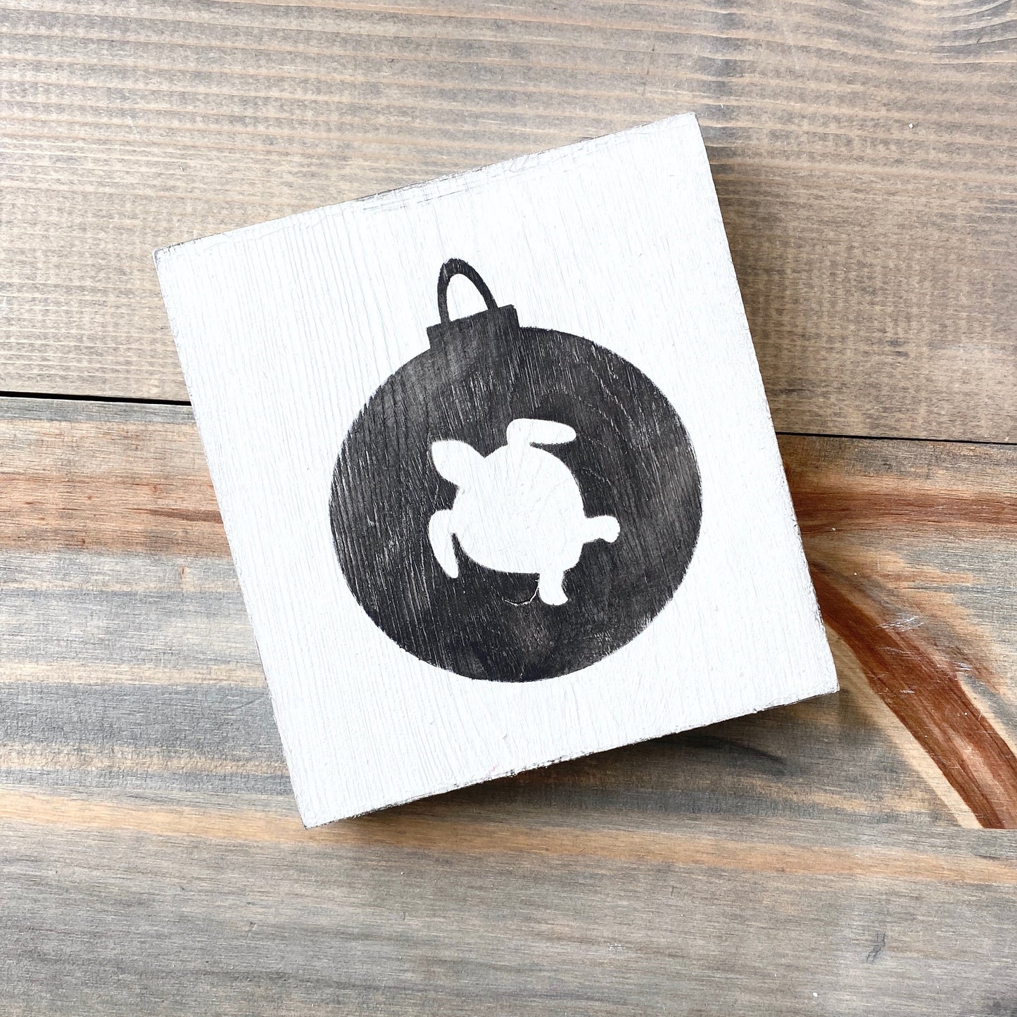 Sea Turtle Ornament Sign Coastal home decor and inspiration for the beach lover, gifts from Anchoredsouldesigns