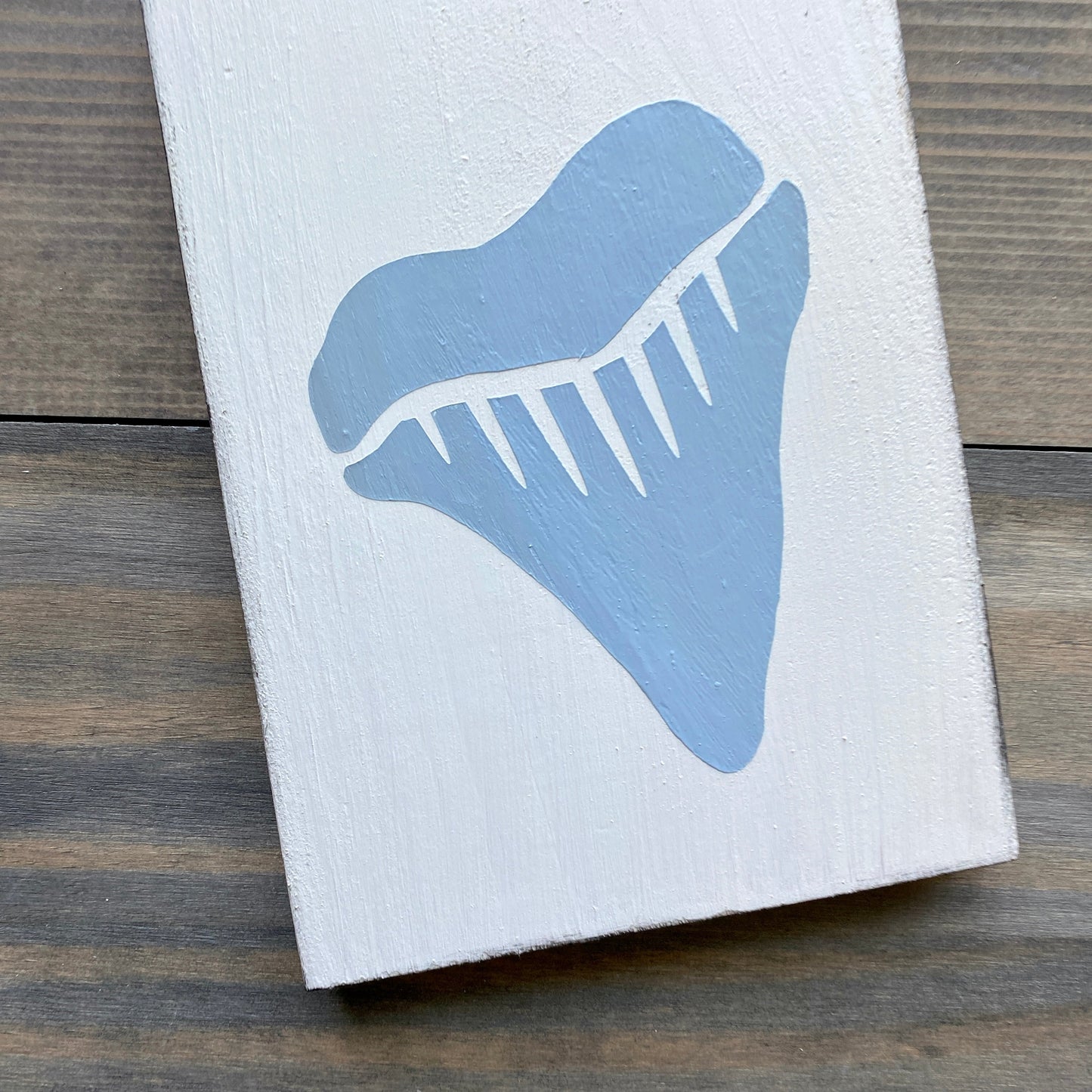 Shark Tooth Sign